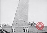 Image F4U avion qui s'écrase sur le pont du USS Bunker Hill théâtre du Pacifique, 1944, de la seconde 45 séquences d'archives historiques vidéo 65675027962