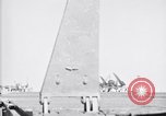 Image F4U avion qui s'écrase sur le pont du USS Bunker Hill théâtre du Pacifique, 1944, de la seconde 49 séquences d'archives historiques vidéo 65675027962