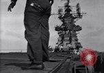 Image F4U des écrasements d'avion sur le pont de l'USS Bunker Hill théâtre du Pacifique, 1944, de la seconde 37 séquences d'archives historiques vidéo 65675027963
