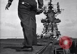 Image F4U des écrasements d'avion sur le pont de l'USS Bunker Hill théâtre du Pacifique, 1944, de la seconde 38 séquences d'archives historiques vidéo 65675027963