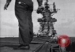Image F4U des écrasements d'avion sur le pont de l'USS Bunker Hill théâtre du Pacifique, 1944, de la seconde 39 séquences d'archives historiques vidéo 65675027963