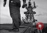 Image F4U des écrasements d'avion sur le pont de l'USS Bunker Hill théâtre du Pacifique, 1944, de la seconde 45 séquences d'archives historiques vidéo 65675027963