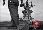Image F4U des écrasements d'avion sur le pont de l'USS Bunker Hill théâtre du Pacifique, 1944, de la seconde 46 séquences d'archives historiques vidéo 65675027963