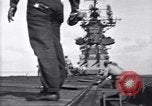 Image F4U des écrasements d'avion sur le pont de l'USS Bunker Hill théâtre du Pacifique, 1944, de la seconde 47 séquences d'archives historiques vidéo 65675027963