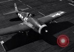 Standbild USS Makassar Meerenge (CVE-91) United States USA, 1944, aus Sekunde 32 historischem Filmmaterial Videoclip 65675027966