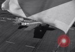 Standbild USS Makassar Meerenge (CVE-91) United States USA, 1944, aus Sekunde 37 historischem Filmmaterial Videoclip 65675027966