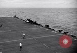 Standbild USS Makassar Meerenge (CVE-91) United States USA, 1944, aus Sekunde 48 historischem Filmmaterial Videoclip 65675027966
