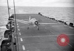 Standbild USS Makassar Meerenge (CVE-91) United States USA, 1944, aus Sekunde 52 historischem Filmmaterial Videoclip 65675027966