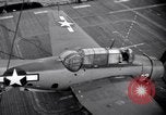 Standbild USS Makassar Meerenge (CVE-91) United States USA, 1944, aus Sekunde 58 historischem Filmmaterial Videoclip 65675027966