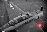 Standbild USS Makassar Meerenge (CVE-91) United States USA, 1944, aus Sekunde 61 historischem Filmmaterial Videoclip 65675027966