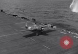 Standbild USS Makassar Meerenge United States USA, 1944, aus Sekunde 24 historischem Filmmaterial Videoclip 65675027967