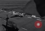 Standbild USS Makassar Meerenge United States USA, 1944, aus Sekunde 24 historischem Filmmaterial Videoclip 65675027970