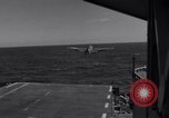 Standbild USS Makassar Meerenge United States USA, 1944, aus Sekunde 35 historischem Filmmaterial Videoclip 65675027970