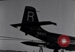 Standbild Landung von Flugzeugen Meer von Japan, 1951, aus Sekunde 11 historischem Filmmaterial Videoclip 65675027973