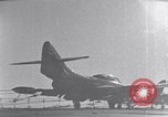 Standbild Landung von Flugzeugen Meer von Japan, 1951, aus Sekunde 28 historischem Filmmaterial Videoclip 65675027973