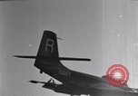 Standbild F2H Crash Meer von Japan, 1951, aus Sekunde 12 historischem Filmmaterial Videoclip 65675027974
