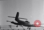 Standbild F2H Crash Meer von Japan, 1951, aus Sekunde 13 historischem Filmmaterial Videoclip 65675027974