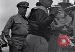 Standbild USA Offiziere Meer von Japan, 1951, aus Sekunde 22 historischem Filmmaterial Videoclip 65675027975