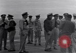 Standbild USA Offiziere Meer von Japan, 1951, aus Sekunde 43 historischem Filmmaterial Videoclip 65675027975
