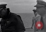 Standbild USA Offiziere Meer von Japan, 1951, aus Sekunde 49 historischem Filmmaterial Videoclip 65675027975