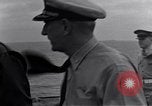 Standbild USA Offiziere Meer von Japan, 1951, aus Sekunde 50 historischem Filmmaterial Videoclip 65675027975