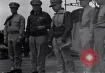 Standbild USA Offiziere Meer von Japan, 1951, aus Sekunde 58 historischem Filmmaterial Videoclip 65675027975