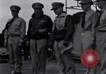 Standbild USA Offiziere Meer von Japan, 1951, aus Sekunde 61 historischem Filmmaterial Videoclip 65675027975