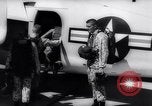Standbild Marine Recon Einheit Fallschirmspringer California United States USA, 1958, aus Sekunde 8 historischem Filmmaterial Videoclip 65675027978