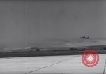 Standbild Marine Recon Einheit Fallschirmspringer California United States USA, 1958, aus Sekunde 20 historischem Filmmaterial Videoclip 65675027978