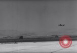 Standbild Marine Recon Einheit Fallschirmspringer California United States USA, 1958, aus Sekunde 21 historischem Filmmaterial Videoclip 65675027978