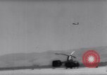 Standbild Marine Recon Einheit Fallschirmspringer California United States USA, 1958, aus Sekunde 26 historischem Filmmaterial Videoclip 65675027978