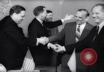 Standbild Eric Johnston Moskau Russland Sowjetunion, 1958, aus Sekunde 40 historischem Filmmaterial Videoclip 65675027983
