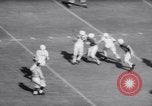 Standbild Air Force gegen Stanford im College Football 1958 Palo Alto California USA, 1958, aus Sekunde 11 historischem Filmmaterial Videoclip 65675027985