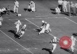 Standbild Air Force gegen Stanford im College Football 1958 Palo Alto California USA, 1958, aus Sekunde 14 historischem Filmmaterial Videoclip 65675027985