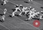 Standbild Air Force gegen Stanford im College Football 1958 Palo Alto California USA, 1958, aus Sekunde 19 historischem Filmmaterial Videoclip 65675027985