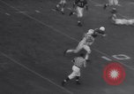 Standbild Air Force gegen Stanford im College Football 1958 Palo Alto California USA, 1958, aus Sekunde 56 historischem Filmmaterial Videoclip 65675027985