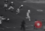 Standbild Air Force gegen Stanford im College Football 1958 Palo Alto California USA, 1958, aus Sekunde 57 historischem Filmmaterial Videoclip 65675027985