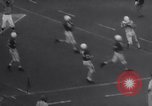 Standbild Air Force gegen Stanford im College Football 1958 Palo Alto California USA, 1958, aus Sekunde 59 historischem Filmmaterial Videoclip 65675027985