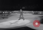 Standbild Eislaufen Meisterschaft Kanada, 1963, aus Sekunde 18 historischem Filmmaterial Videoclip 65675027998