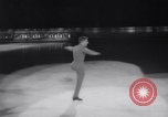 Standbild Eislaufen Meisterschaft Kanada, 1963, aus Sekunde 25 historischem Filmmaterial Videoclip 65675027998