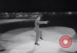 Standbild Eislaufen Meisterschaft Kanada, 1963, aus Sekunde 28 historischem Filmmaterial Videoclip 65675027998