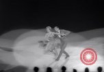 Standbild Eislaufen Meisterschaft Kanada, 1963, aus Sekunde 45 historischem Filmmaterial Videoclip 65675027998