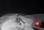 Standbild Eislaufen Meisterschaft Kanada, 1963, aus Sekunde 46 historischem Filmmaterial Videoclip 65675027998