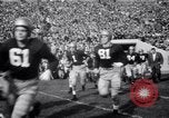 Standbild college Football South Bend Indiana USA, 1949, aus Sekunde 7 historischem Filmmaterial Videoclip 65675028002