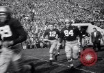 Standbild college Football South Bend Indiana USA, 1949, aus Sekunde 8 historischem Filmmaterial Videoclip 65675028002