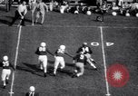 Standbild college Football South Bend Indiana USA, 1949, aus Sekunde 16 historischem Filmmaterial Videoclip 65675028002