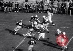 Standbild college Football South Bend Indiana USA, 1949, aus Sekunde 20 historischem Filmmaterial Videoclip 65675028002
