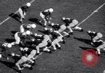 Standbild college Football South Bend Indiana USA, 1949, aus Sekunde 22 historischem Filmmaterial Videoclip 65675028002