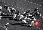 Standbild college Football South Bend Indiana USA, 1949, aus Sekunde 32 historischem Filmmaterial Videoclip 65675028002