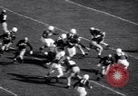 Standbild college Football South Bend Indiana USA, 1949, aus Sekunde 33 historischem Filmmaterial Videoclip 65675028002
